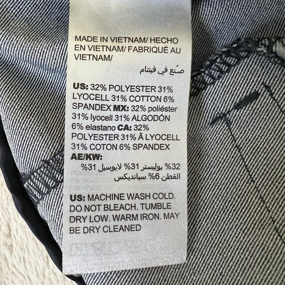 Chico's Chambray Denim Look Cropped Ankle Slacks Pants - Size 0.5 (Small/6) - Picture 10 of 10